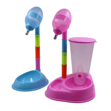 Matare med dispenser och husdjursvattenskål